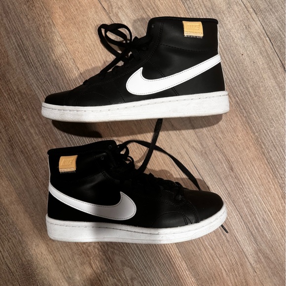 Nike Court Royale 2 High Top Sneaker - Picture 4 of 5